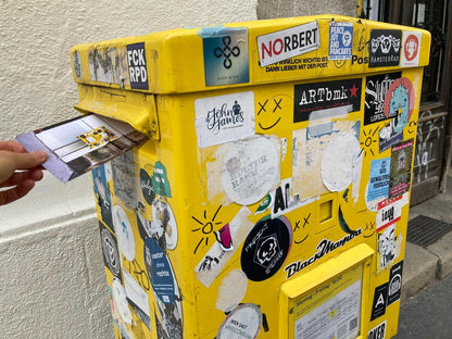 Jonathan Monk, »Picture Post Card Posted From Post Box Pictured (Vienna)«, 2020